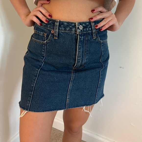 A-line Jean Skirt. Abercrombie - Picture 2 of 9